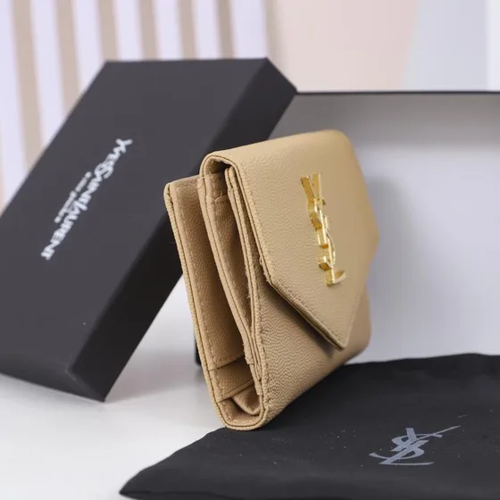 YSL Cassandre Matelassé Envelope Portefeuille Beige Portefeuille