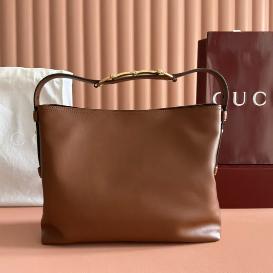 Gucci Gucci B Medium Shoulder Bag Brown Shoulder Bag
