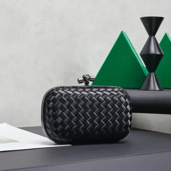 Bottega Veneta Intrecciato Knot Clutch Black Clutch