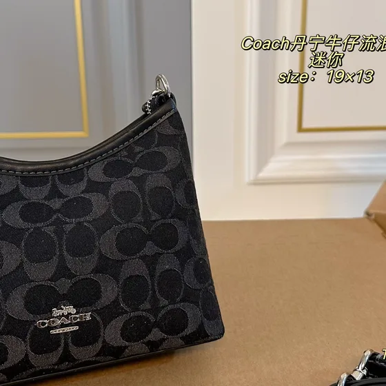 Coach Denim Shoulder Bag Mini Hitam 19×13cm Shoulder Bag