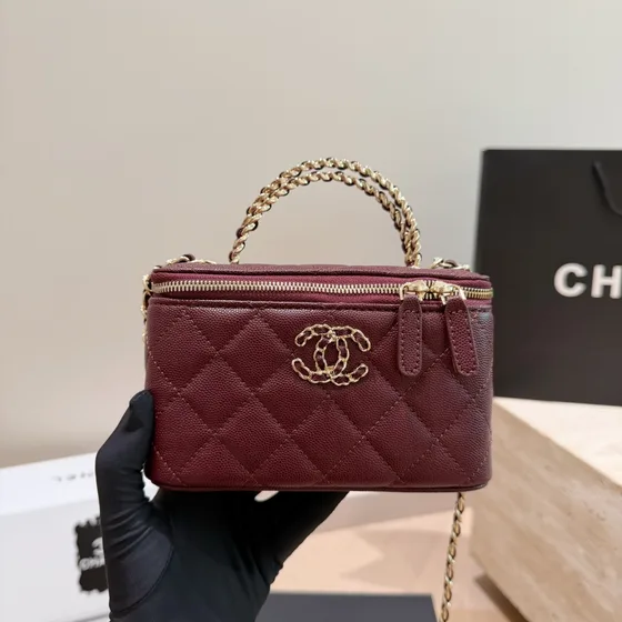 Chanel Top Handle Vanity Case فضي Vanity