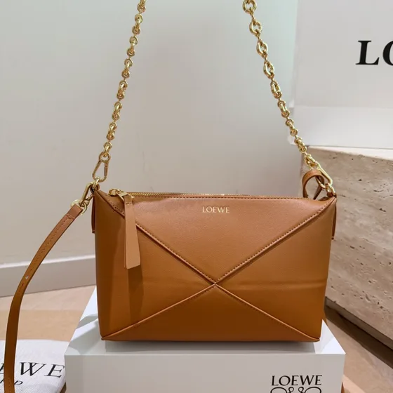 Loewe Puzzle Fold Pouch أبيض Shoulder Bag
