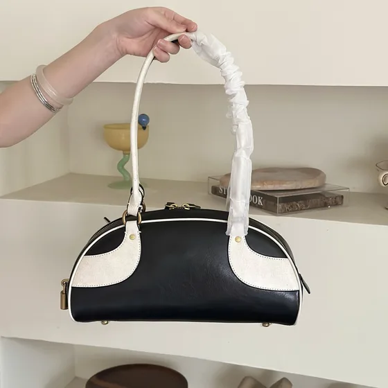 Coach Semi-Rounded Bolso bandolera With Star Charm Negro And Blanco Bolso bandolera