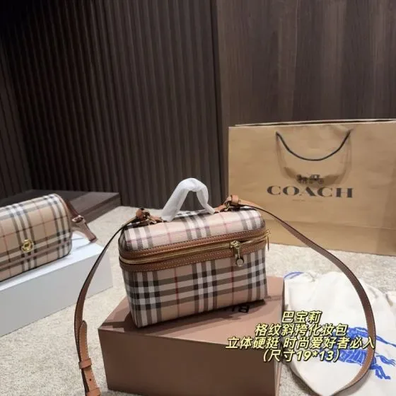 Burberry Check Crossbody Cosmetic Bag Beige 19 13cm Crossbody