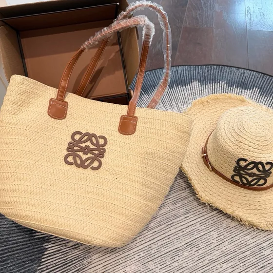 Loewe Anagram Basket Tote Bag Natural بيج Tote Bag