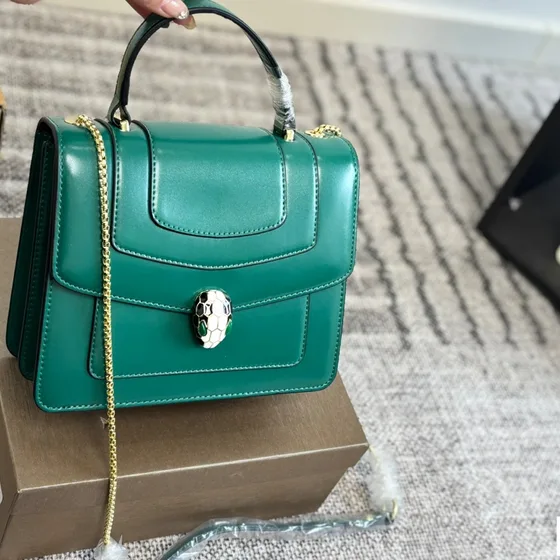 Bvlgari Serpenti Forever Top Handle Bag Emerald Hijau Top Handle
