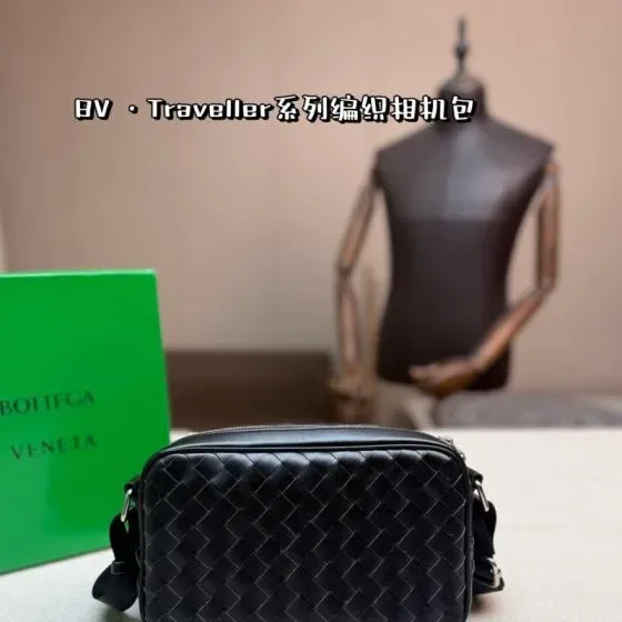 Bottega Veneta Traveller Black Crossbody
