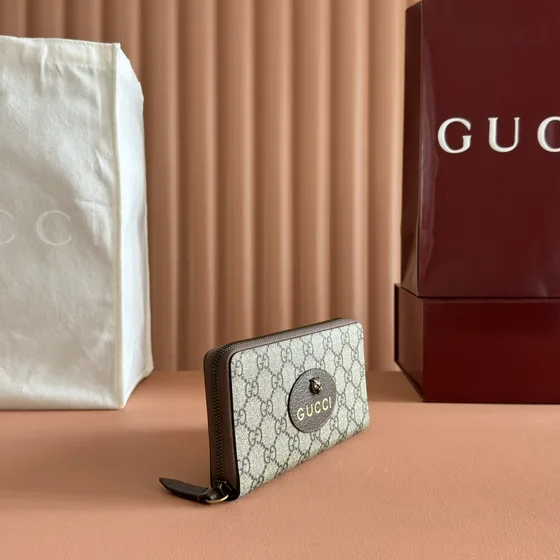 Gucci Gg Supreme Zip Around Portemonnee With Feline Head Beige/Bruin Portemonnee