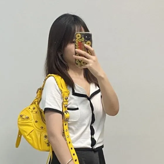 Balenciaga Le Cagole Shoulder Bag Yellow Shoulder Bag