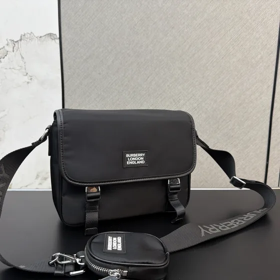 Burberry Vintage Check Crossbody Bag Hitam/Beige Check Crossbody