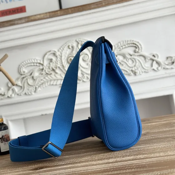 Hermes Kelly Akkad Blå Belt Bag
