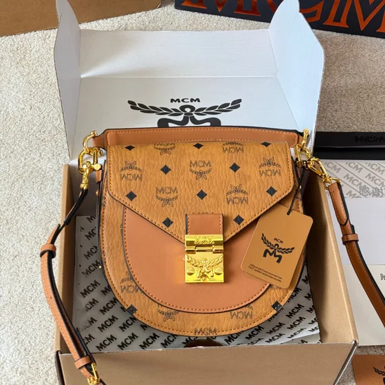 MCM Patricia Visetos Cognac/สีน้ำตาล Crossbody
