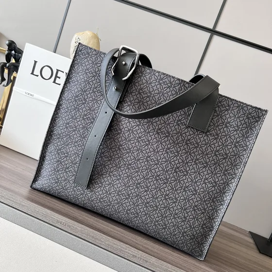 Loewe Buckle Bolso tote Anagram Jacquard Gris Bolso tote