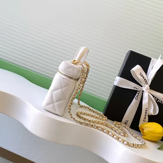 Chanel Vanity Case Putih Vanity