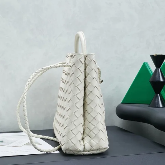 Bottega Veneta Andiamo Bag Hvid Shoppertasketur