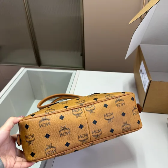 MCM Aren Boston Bag In Visetos Cognac Borsa a spalla