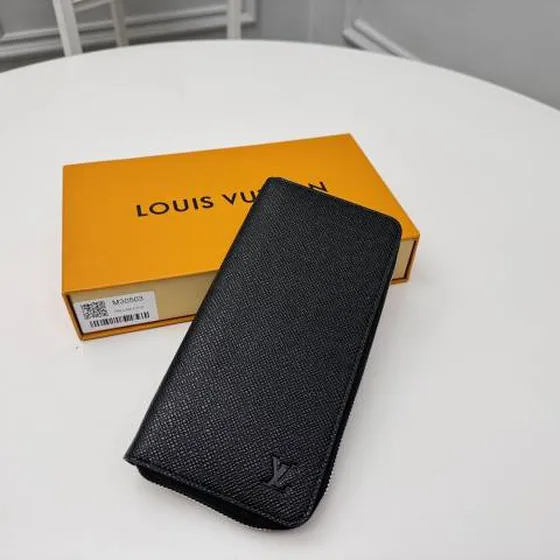 Louis Vuitton N30503 Svart 19x10cm everyday