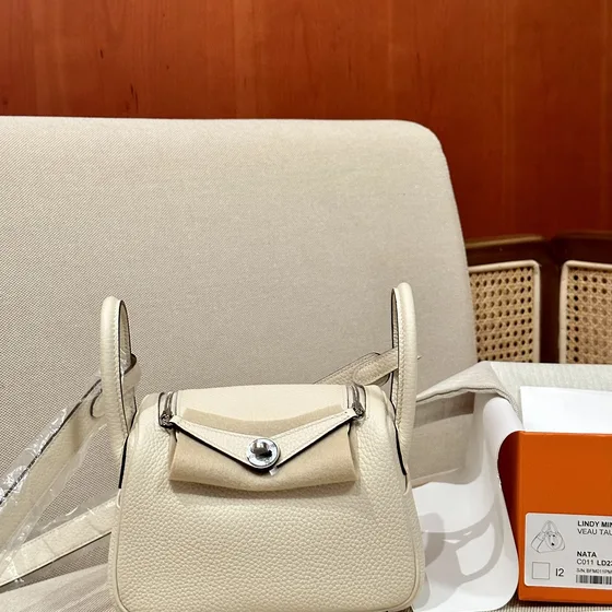 Hermes Mini Lindy Nata Crossbody