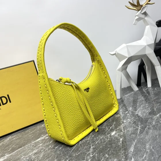 Fendi Fendessence Mini Hobo Gul Hobo