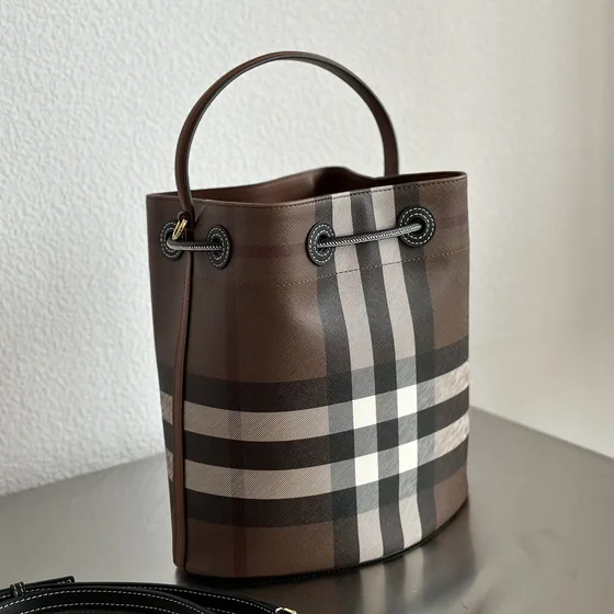Burberry Tb Check Beuteltasche Dark Braun Crossbody