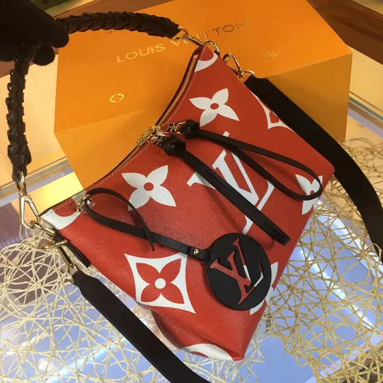 Louis Vuitton Beuteltasche Vermelho Bolsa de ombro