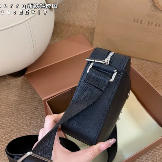 Burberry Crossbody Bag أسود 26×17cm Crossbody