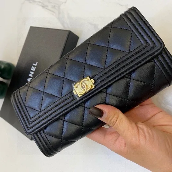 Chanel Boy Siyah Clutch