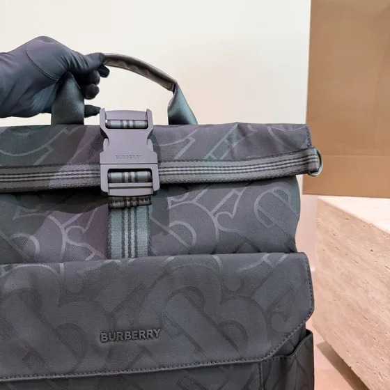 Burberry Monogram Econyl Roll-Top Sırt çantası Charcoal Gri Sırt çantası