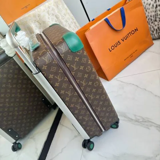 Louis Vuitton valigia Monogram Marrone with Verde trim travel