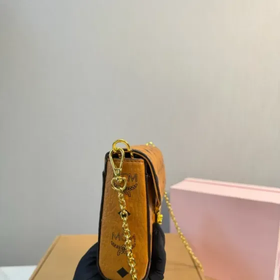 MCM Aren Visetos Chain Wallet Cognac Woc