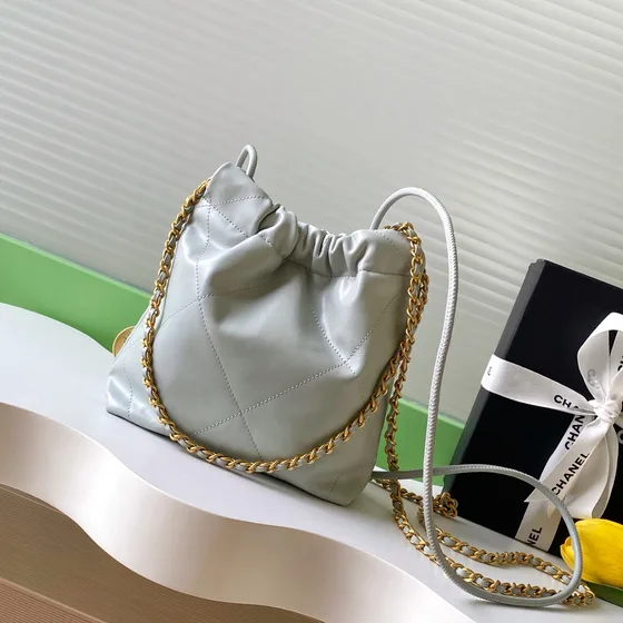 Chanel 22 Bag Light أزرق Hobo