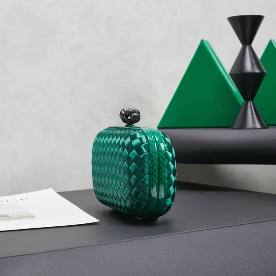 Bottega Veneta Knot Pochette Emerald Verde Pochette