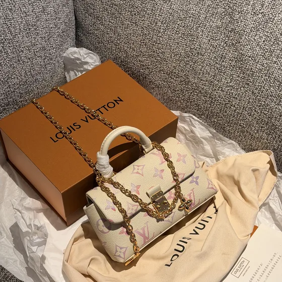 MCM Nano Madeleine Crème/Roze Gradient Monogram Bovenhandgreep