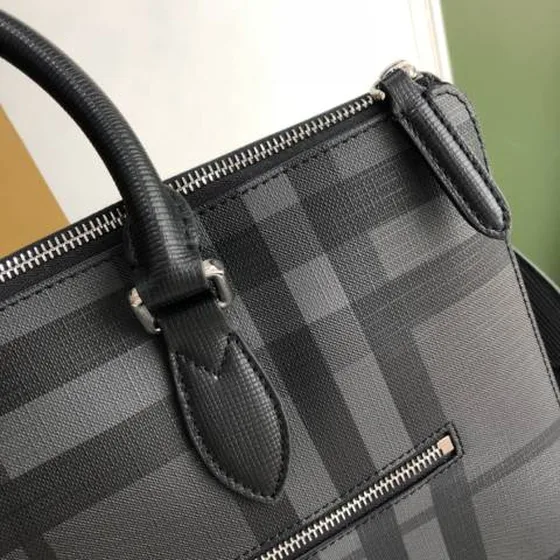 Burberry Briefcase Smoked Check أسود رمادي small business