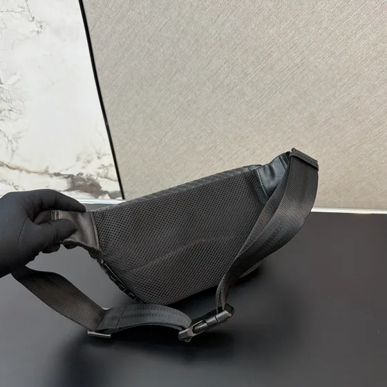 Bottega Veneta Intrecciato Belt Bag Dark Серый Belt Bag
