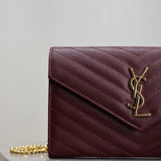 YSL Cassandre Envelope Chain Lommebok Burgunder Woc