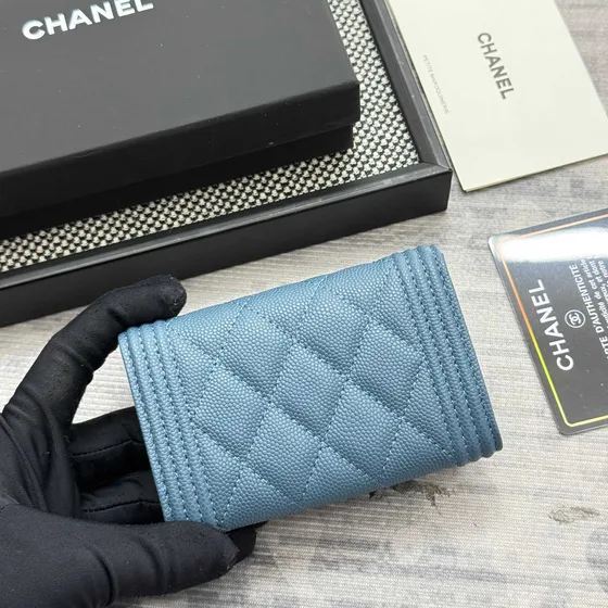 Chanel Boy Синий Card Holder