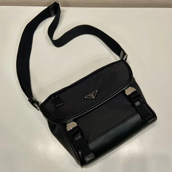 Prada Re-نايلون And Saffiano جلد Shoulder Bag أسود Shoulder Bag