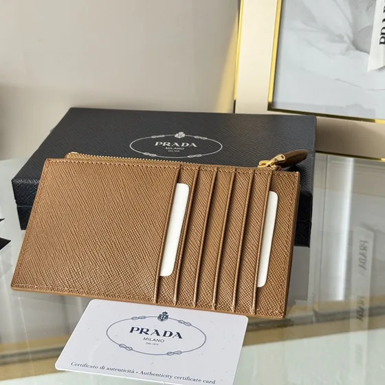Prada Saffiano Leder Zip Card Holder Caramel Braun Card Holder