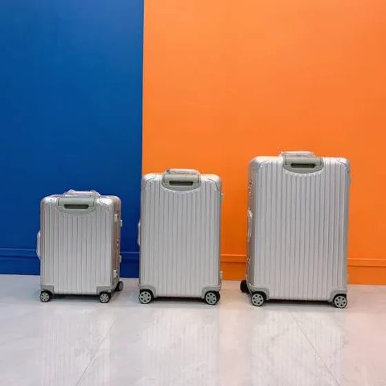 Rimowa mala Prateado travel