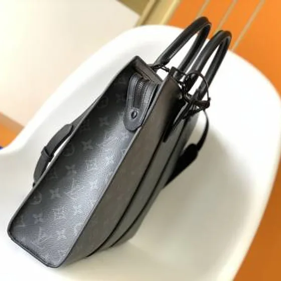 Louis Vuitton M45265 Sac Plat Horizontal Zipp Monogram Eclipse 31 x 39 x 8 5 cm business