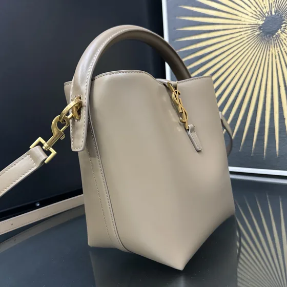YSL Le 37 Mini Hinkväska Beige Hinkväska/Topphandtag/Crossbody