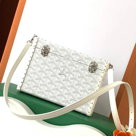 Goyard Cassette Trunk Bag Vit Crossbody