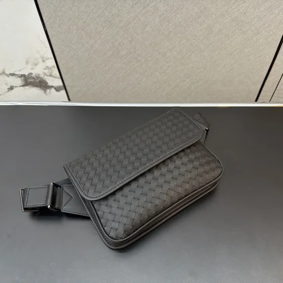 Bottega Veneta Intrecciato Flap Messenger Bag Black Crossbody