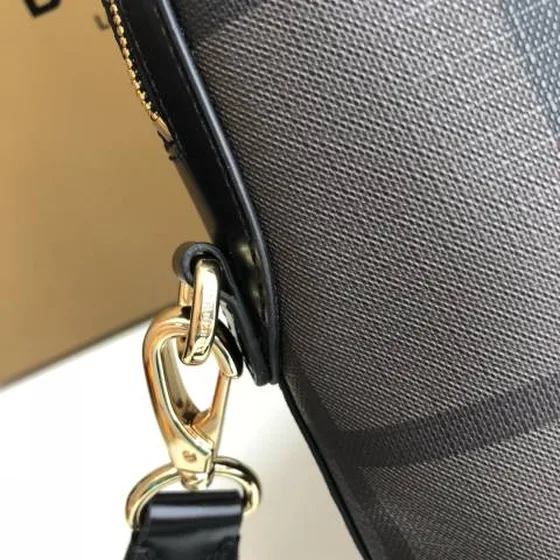 Burberry Pasta Smoked Check Marrom Preto 37 x 5 x 27cm business