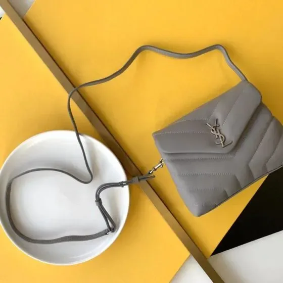YSL Cassandre Envelope Chain Tegnebog Grå Woc