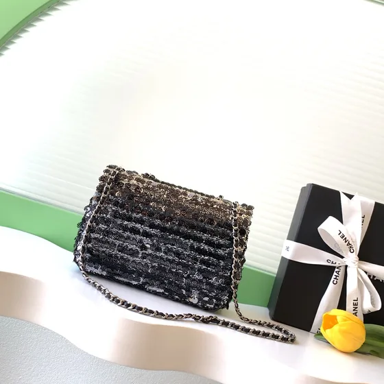 Chanel Classic Flap Sort/Sølv Sequins Skulderveske
