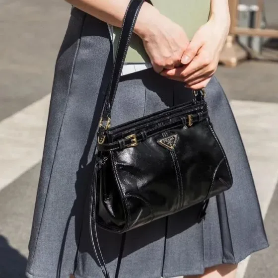 Prada Re-Edition 1995 Leather Shoulder Bag Black Shoulder Bag