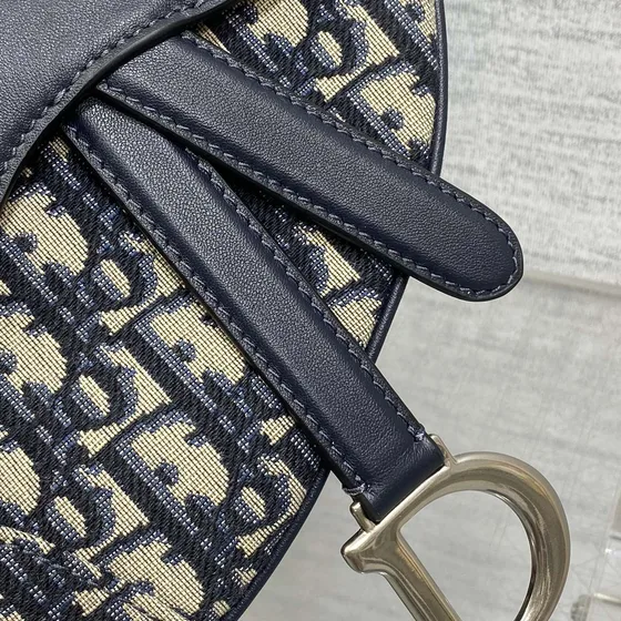 Dior Saddle Bag สีน้ำเงินเข้ม สีฟ้า Shoulder Bag