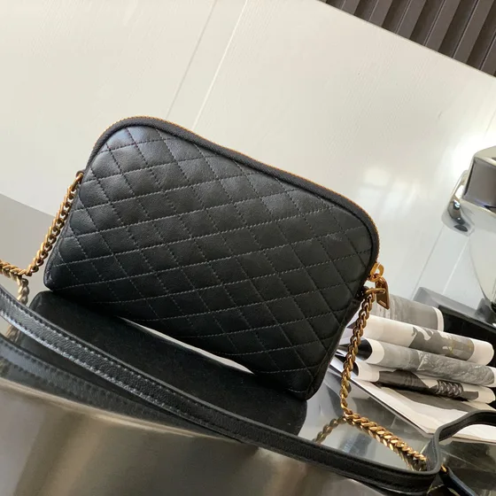 YSL Gaby Chain Pouch สีดำ Crossbody
